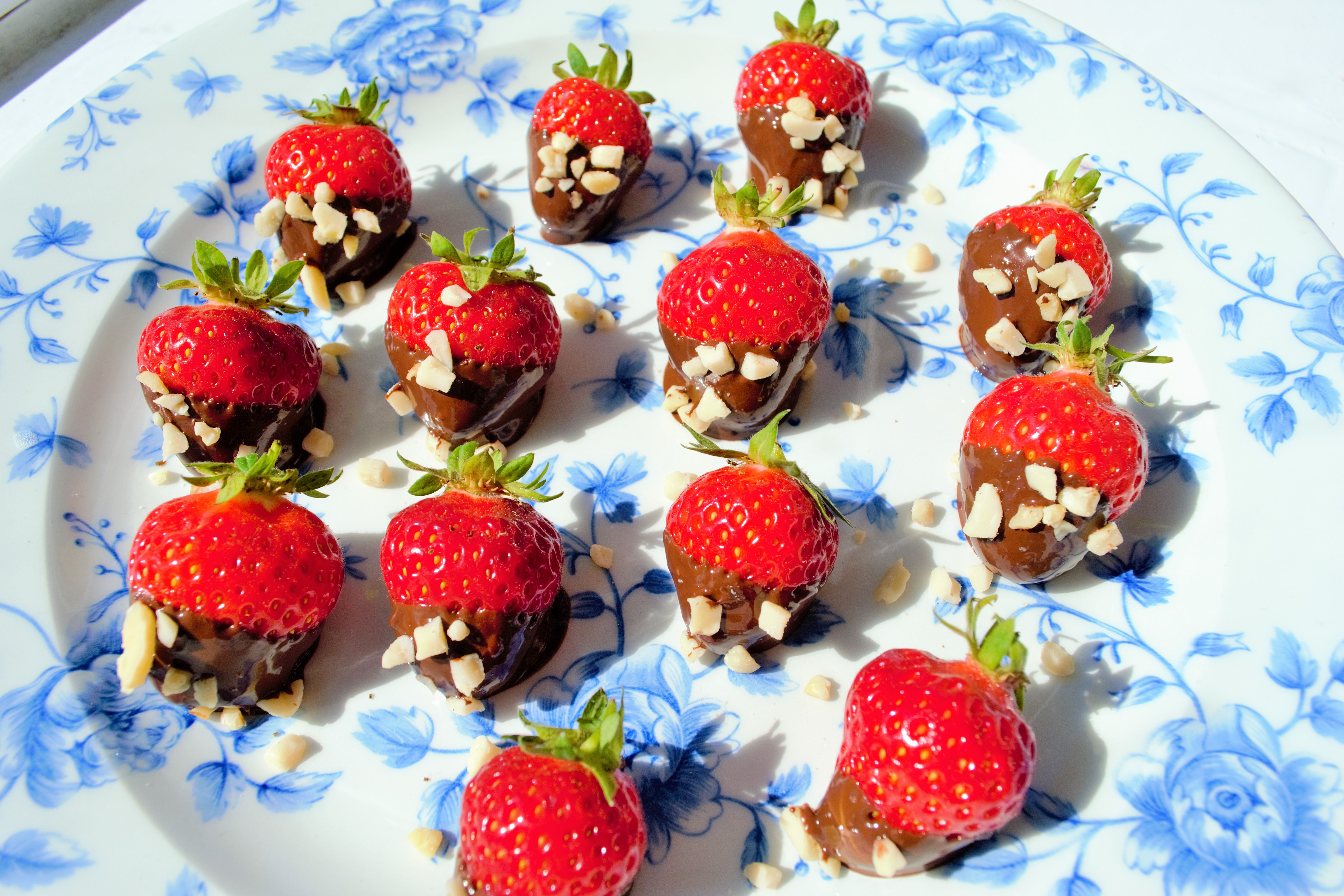 Decorative Chocolate Strawberries with Nuts