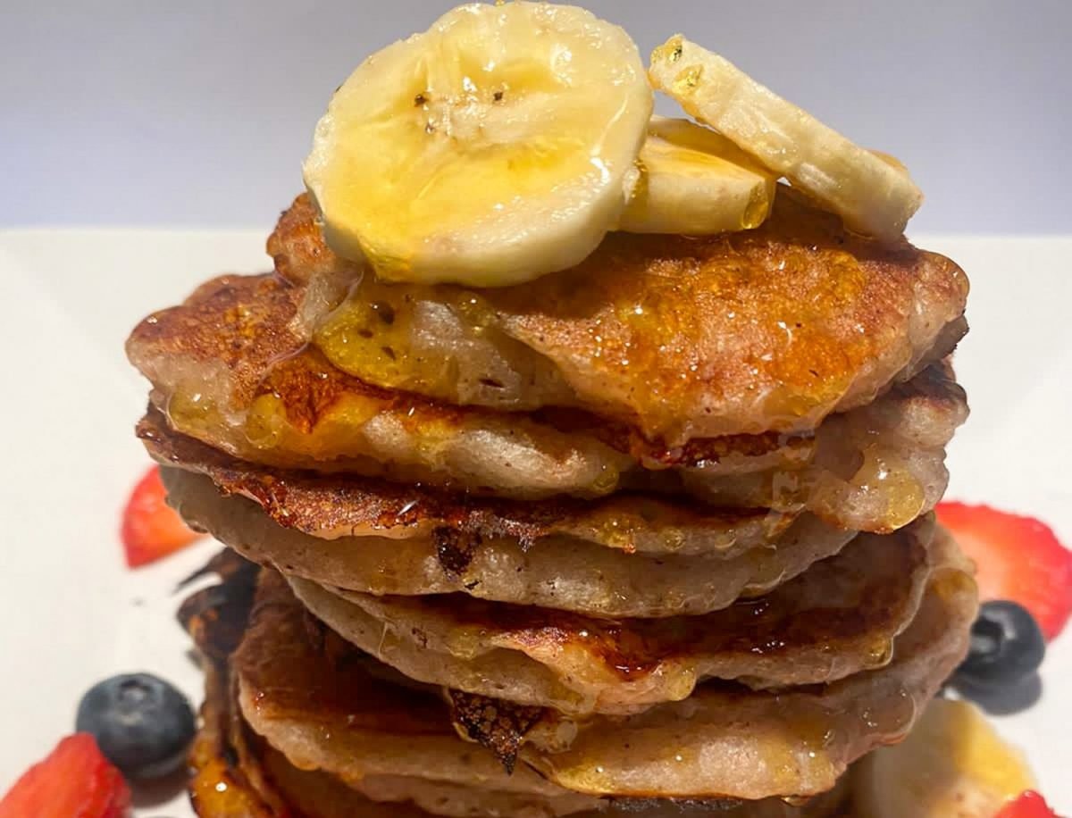 Vegan banana pancakes